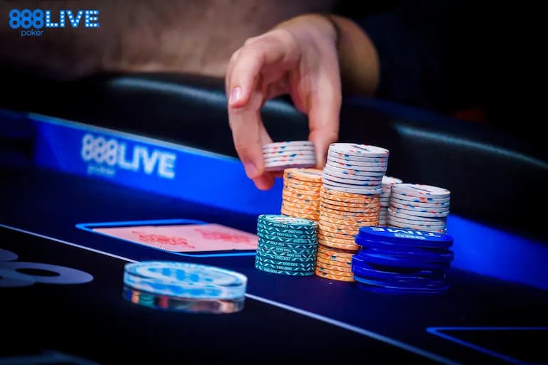 Le fiches di 888poker in un torneo live!