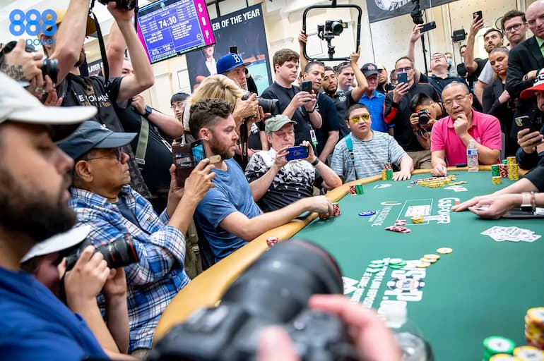 Come è cambiato il poker negli ultimi 5 anni - Foto e video