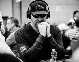 La maglia del tavolo da poker